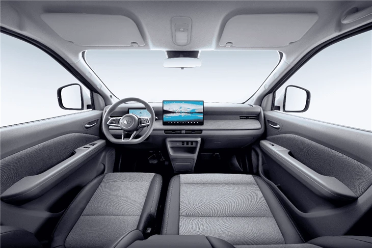 Electric van Driving space Ruichi R5